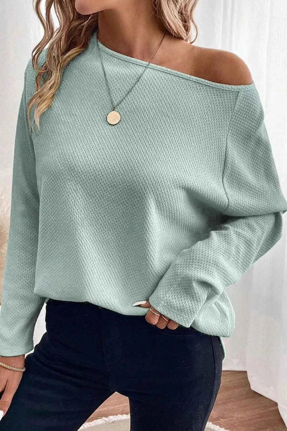 Round Neck Raglan Sleeve Blouse d9f96551-5db0-436c-a9d5-bfc86beabe27-Max-Origin