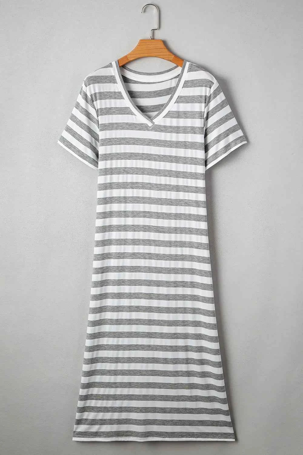 Casual Striped V-Neck Midi T-Shirt Dress da2e4aef-443a-4335-ade6-0fdda7554224-Max