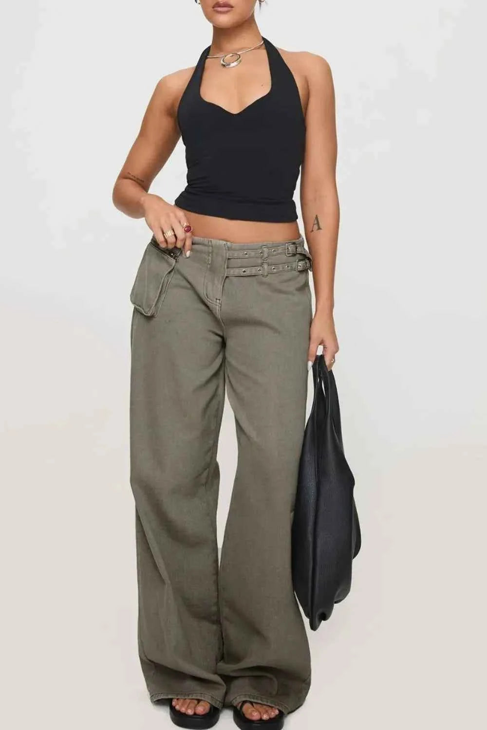 Wide Leg Jeans with Pockets da5275d7-72d6-49be-b5f2-8124633ccbf3-Max