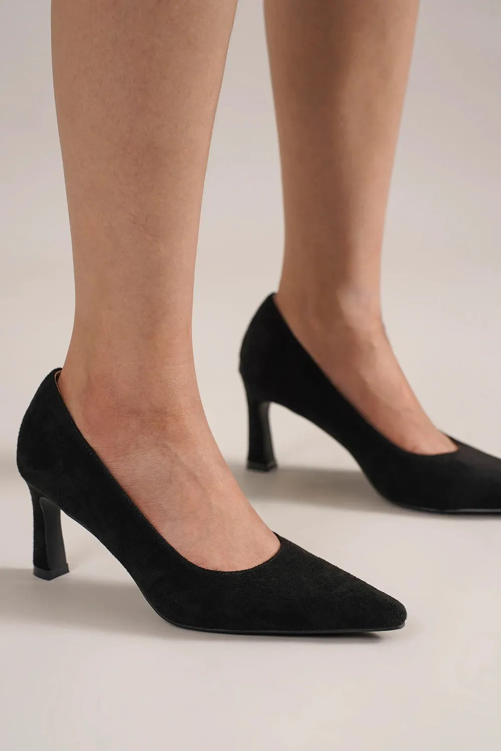 Beast Fashion Faux Suede Point Toe Pumps da8a5a9e-6389-4903-91f0-fe60f5caf3d7-Max