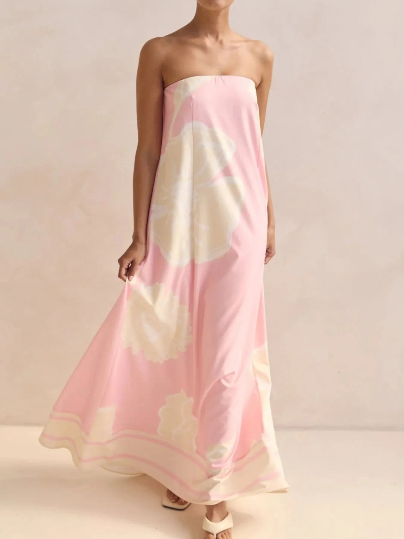 Smocked Printed Tube Maxi Dress daa59512-a05e-43d1-8ec9-201153878364-Max-Origin