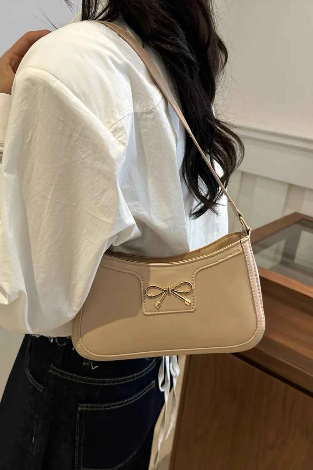Bow Trim PU Leather Shoulder Bag dac46021-57bb-4bbf-9cc9-30f60a69f1fb-Max
