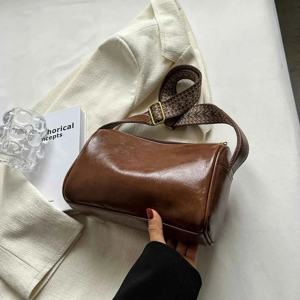 Leather Shoulder Bag with Woven Strap Brown onesize db184bb3101c4544a46b76e8edbf3693-Max-Origin