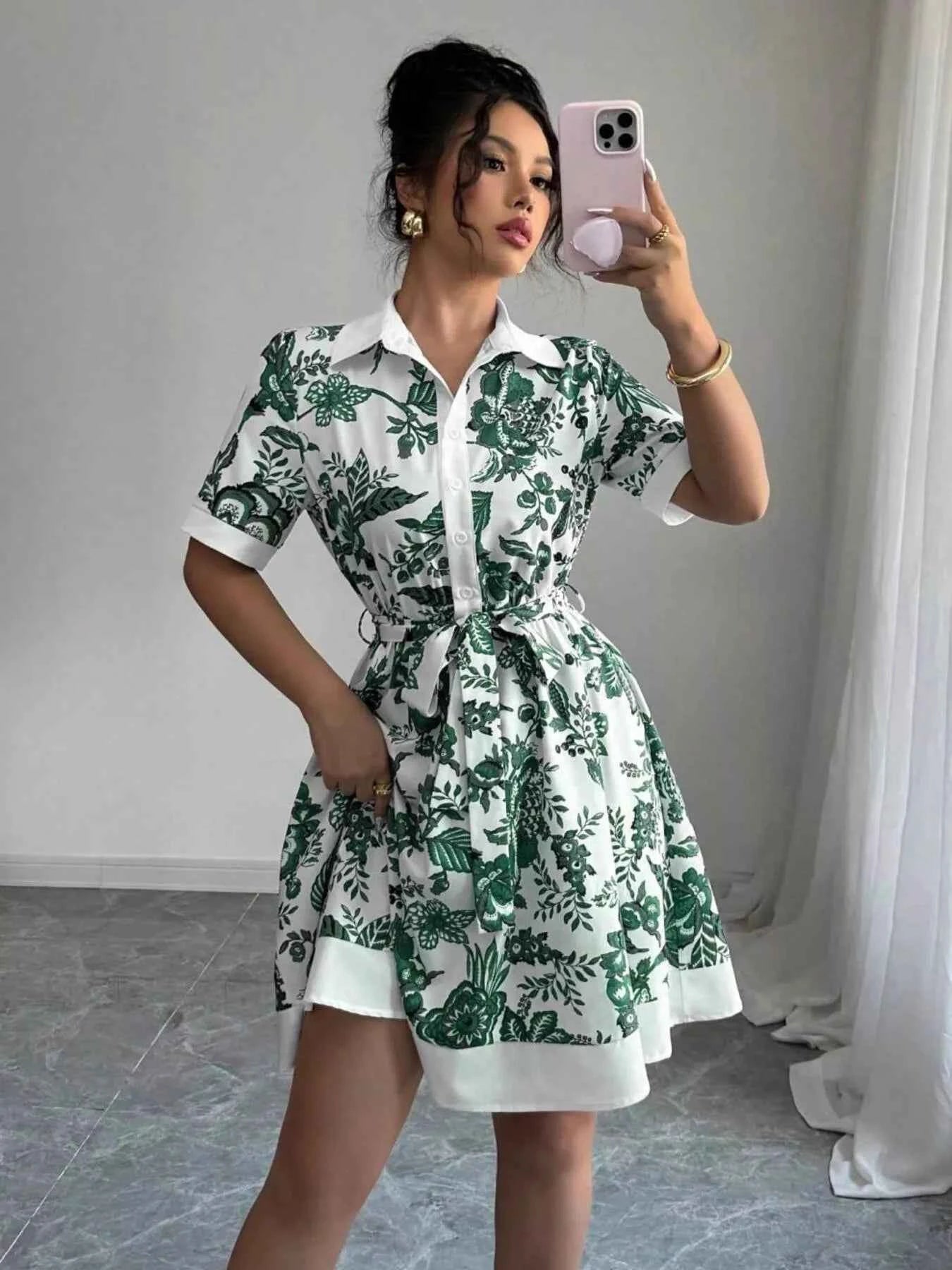 Floral Print Button-Front Shirt Dress db18a3d3a5e0408a9822ba7b4a64b976-Max-Origin