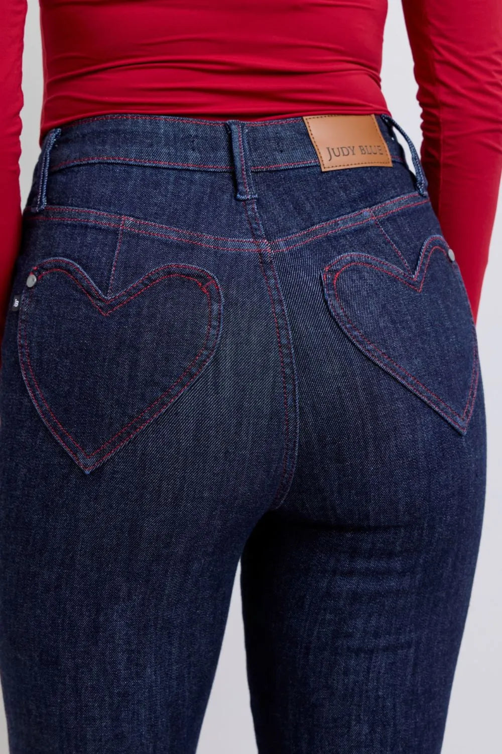 Judy Blue Full Size Heart Shaped Back Pockets Skinny Jeans db21a95f-d4cd-4844-b7cb-5bce67c4838c-Max