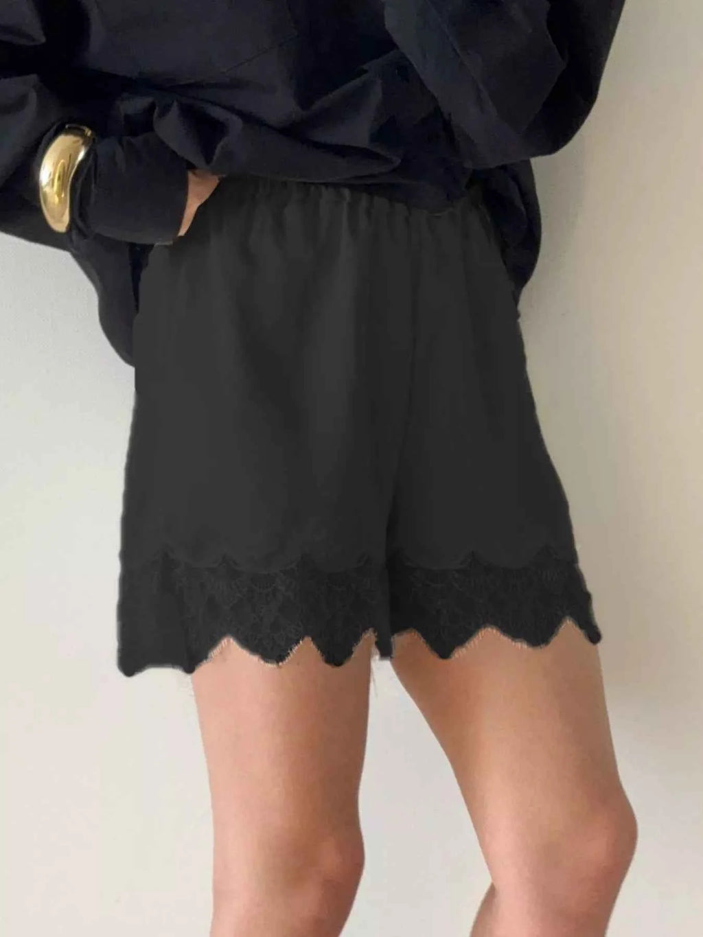 Lace Trim Elastic Waist Shorts db5559bd-4928-47cf-bee2-c6db20ade59a-Max-Origin