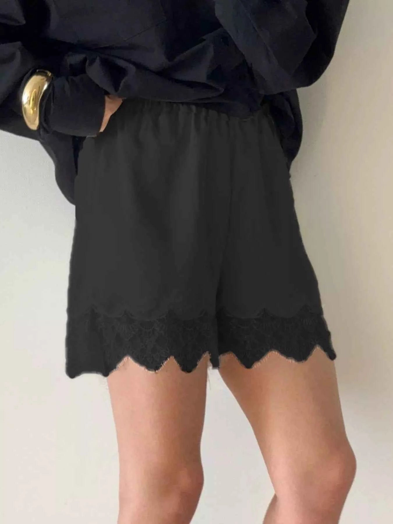 Lace Trim Elastic Waist Shorts db5559bd-4928-47cf-bee2-c6db20ade59a-Max-Origin