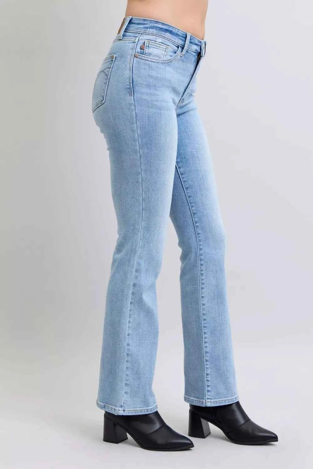 Judy Blue Mid Rise Thermal Bootcut Jeans db870625608140fd877a5935c4d00db5-Max-Origin