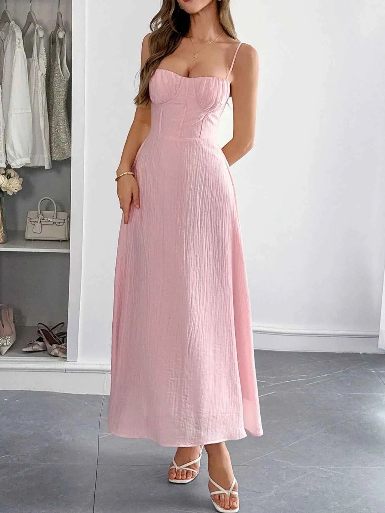 Sweetheart Neck Cami Dress dc0d700e-057a-4746-ad87-237fb2df7dd1-Max-Origin
