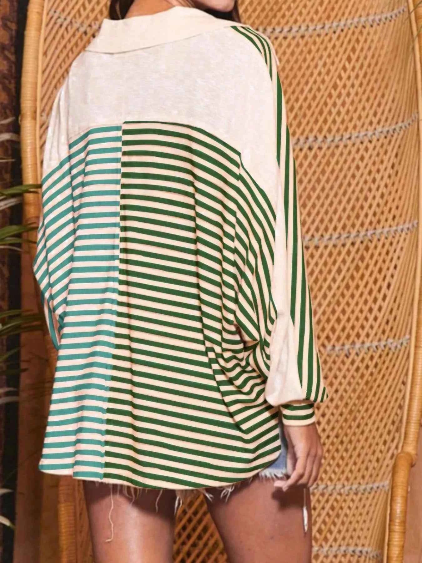 Striped Oversized Half Button Sweatshirt dc1bd3c4-0cd2-42b3-9324-993010078192-Max-Origin