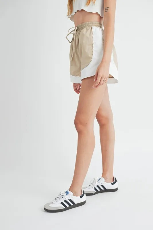 Drawstring Waist Contrast Trim Detail Shorts dcb59a63-596c-4368-afdd-d691f3873bfc-Max-Origin