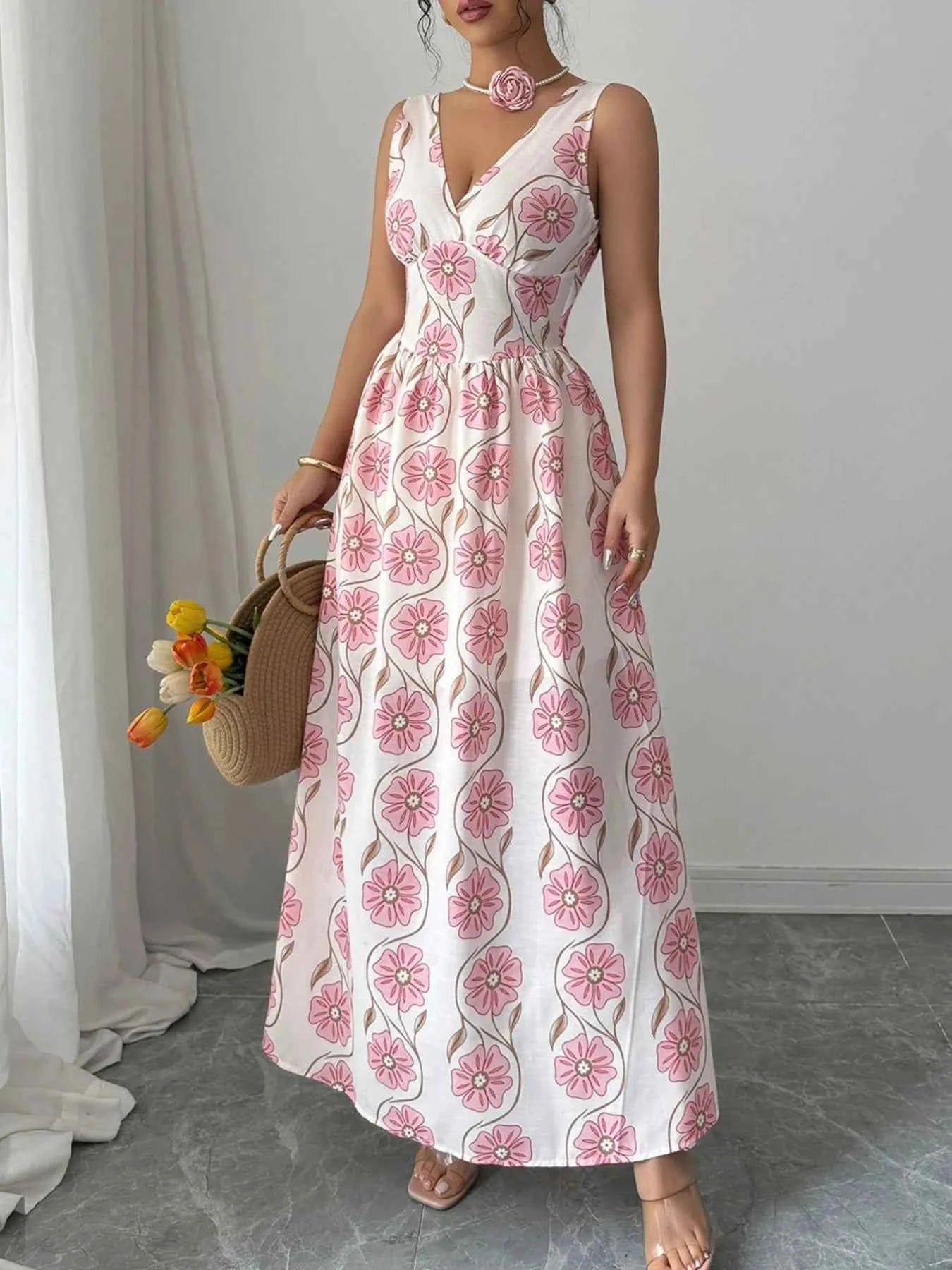 Floral Print Tie Back Maxi Dress dcd24919-b4e0-49b8-b4bd-7adf58f38231-Max-Origin
