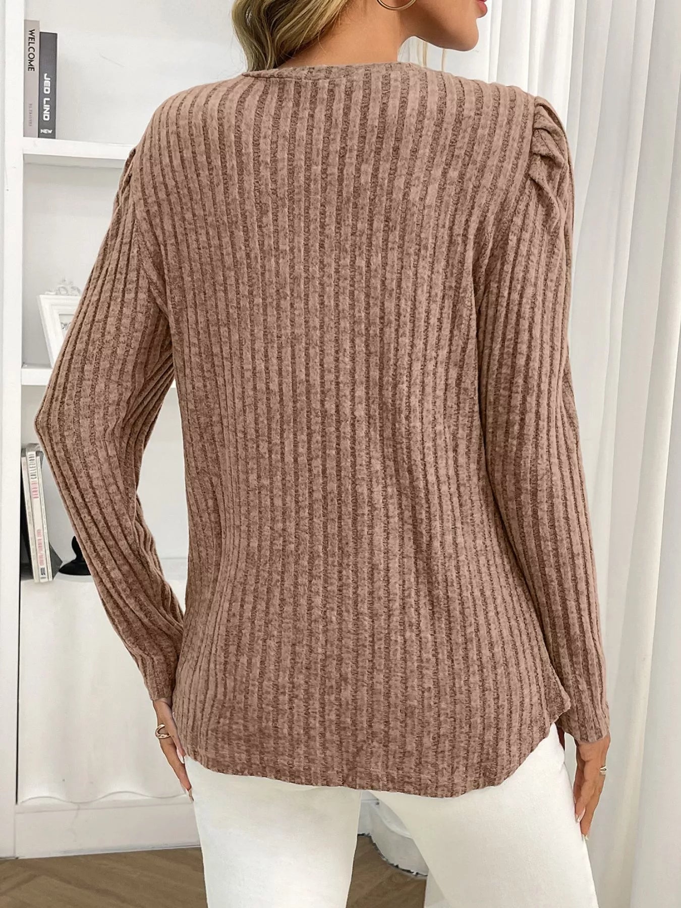 Round Neck Puff Sleeve T-Shirt dd7a4307-ec6b-43e3-84ff-1df3010b0f35-Max-Origin