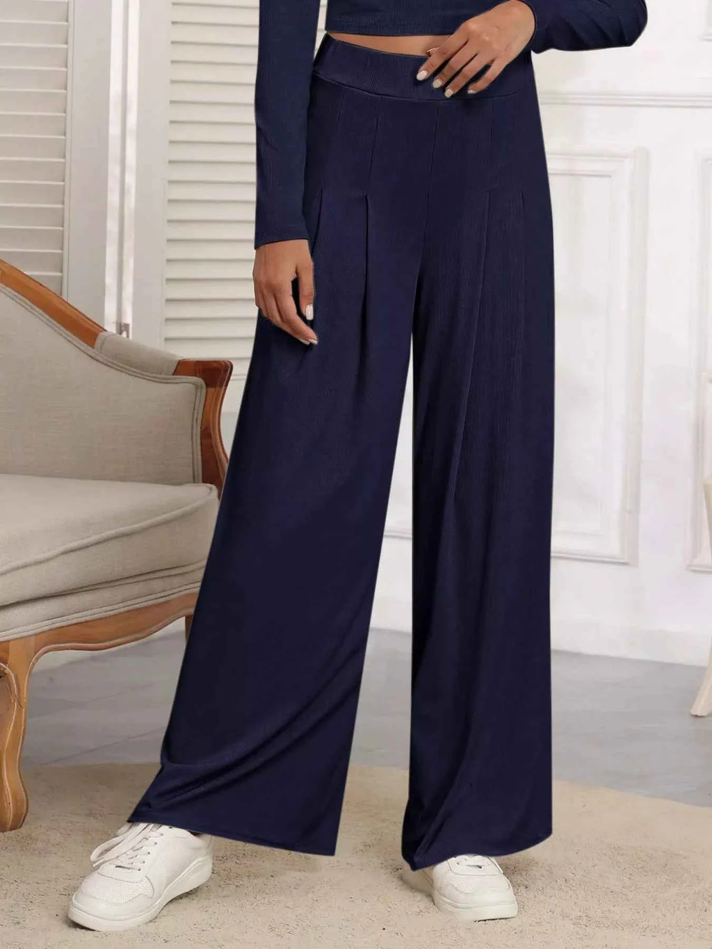 Casual Long Sleeve Crop Top and Wide Leg Pants Set ddfbe422b2a64bb08c1766fd71f6e5f7-Max-Origin