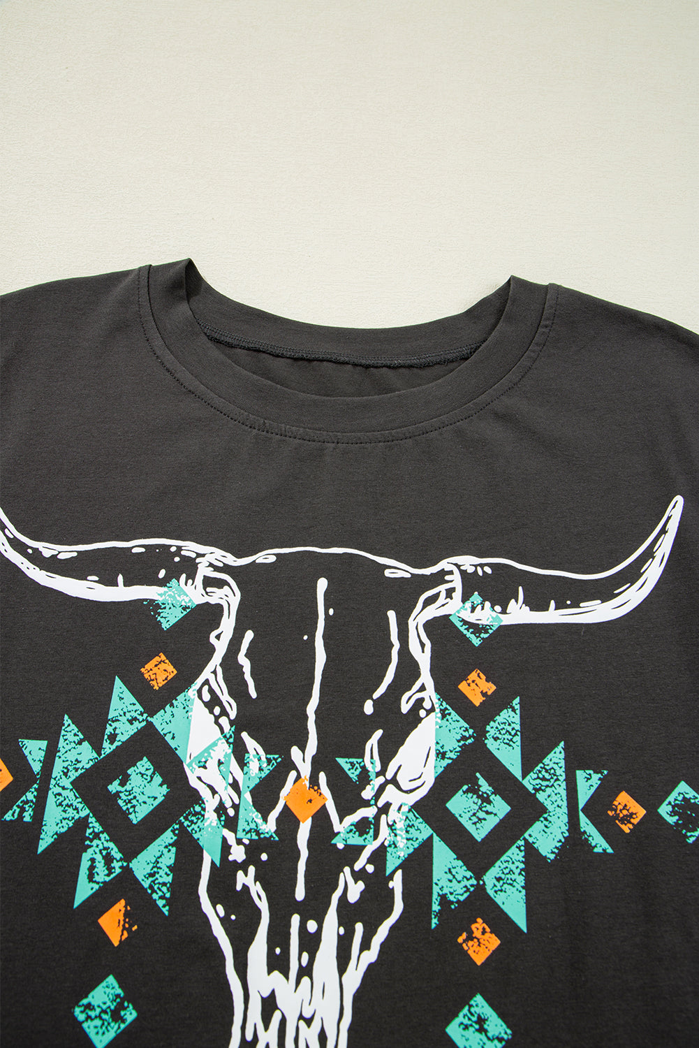 Carbon Grey Vintage Bull Head Skull Turquoise Geometric Graphic T Shirt ddfeeb23e0cb1af5