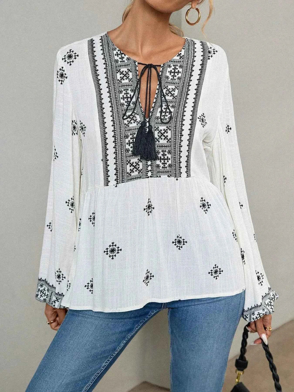 Tie Front Long Sleeve Blouse de07939794004e249d7d903c4ddf182e-Max-Origin