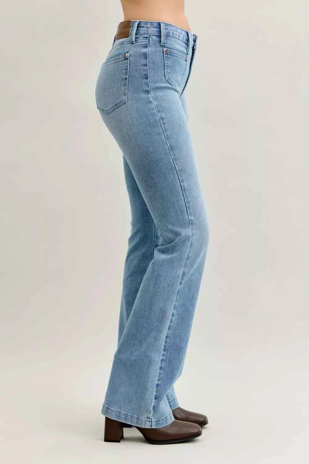 Judy Blue Full Size Mid Rise Bootcut Jeans with Contrast Wash & Front Patch Pockets Plus Size de6d9b44a34f405ca5d536f9092bb4cb-Max-Origin