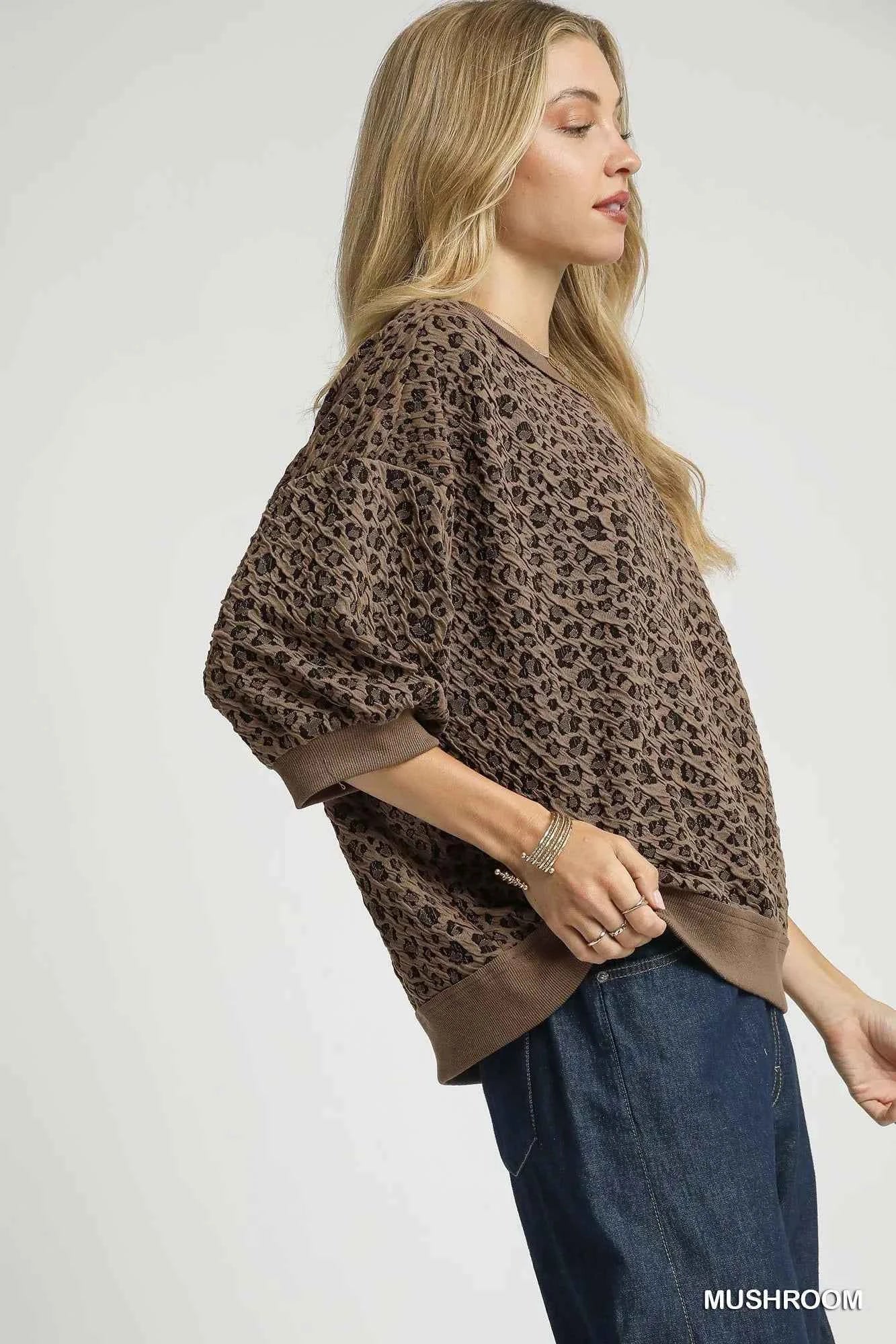 Umgee Oversized Leopard Round Neck Sweatshirt de7b0438-3af4-4ef2-89e2-851c99fdeeba-Max-Origin