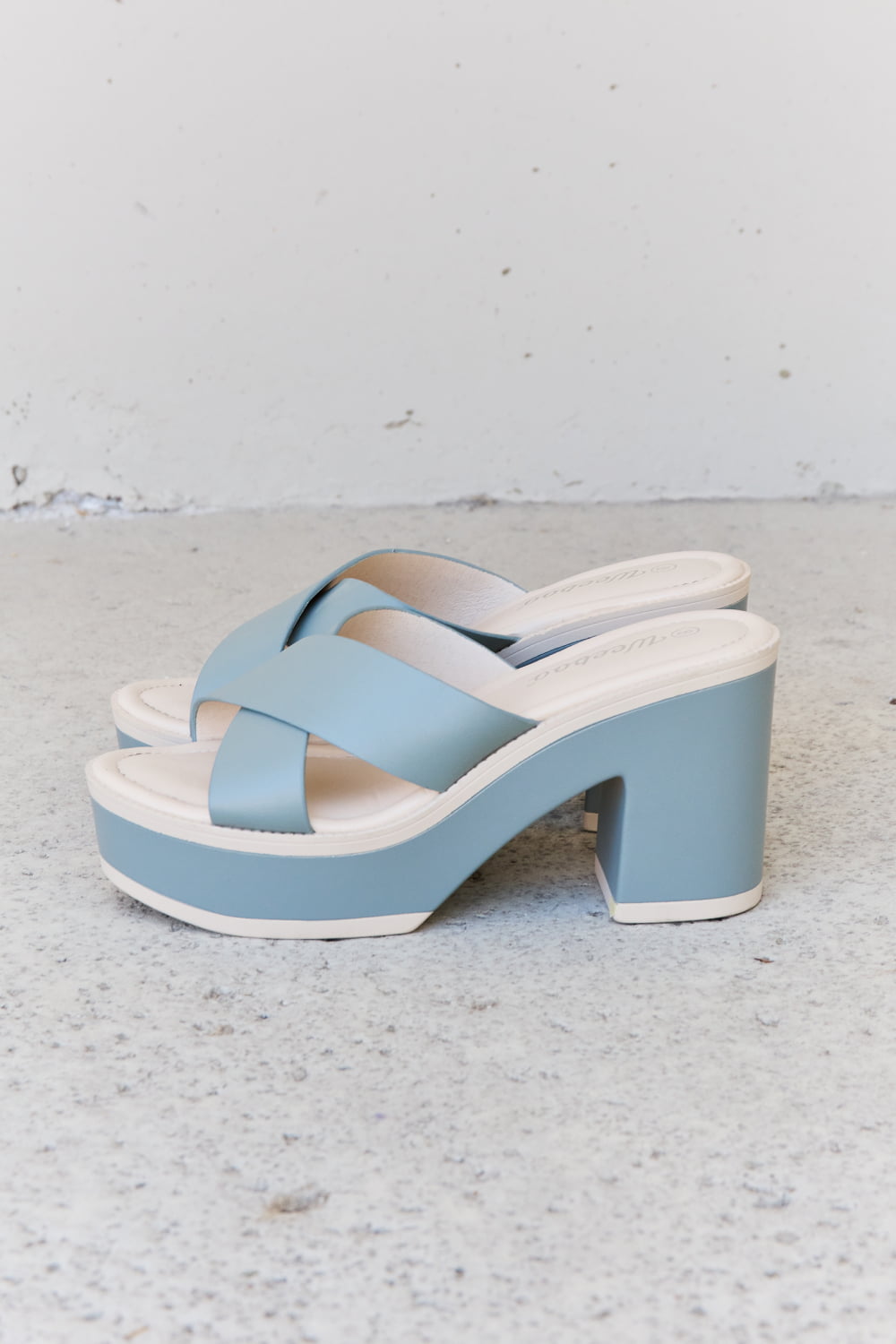 Weeboo Cherish The Moments Contrast Platform Sandals in Misty Blue dea51e8c21634eaa84c430fd74bb53ea-Max