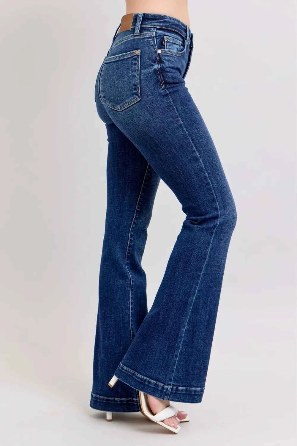 Judy Blue Full Size High Rise Flare Jeans with Pockets Plus Size deda18fd-ea42-439b-a4b4-744351cfbaa5-Max