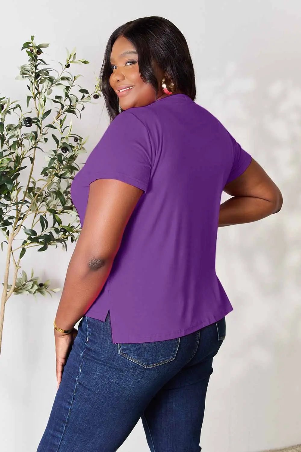 Basic Bae Full Size Round Neck Short Sleeve T-Shirt df6dbd23231d4a66ab00ea3ef9e19a49-Max