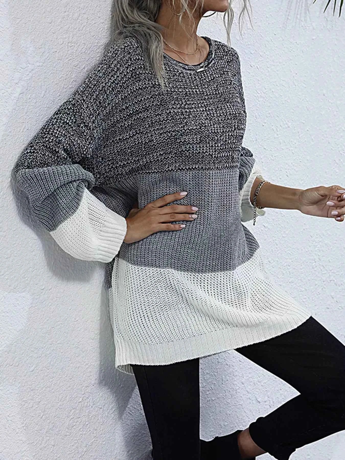 Color Block Round Neck Oversized Sweater df89b53a048e4d57b1a7e6c364c2fbda-Max-Origin