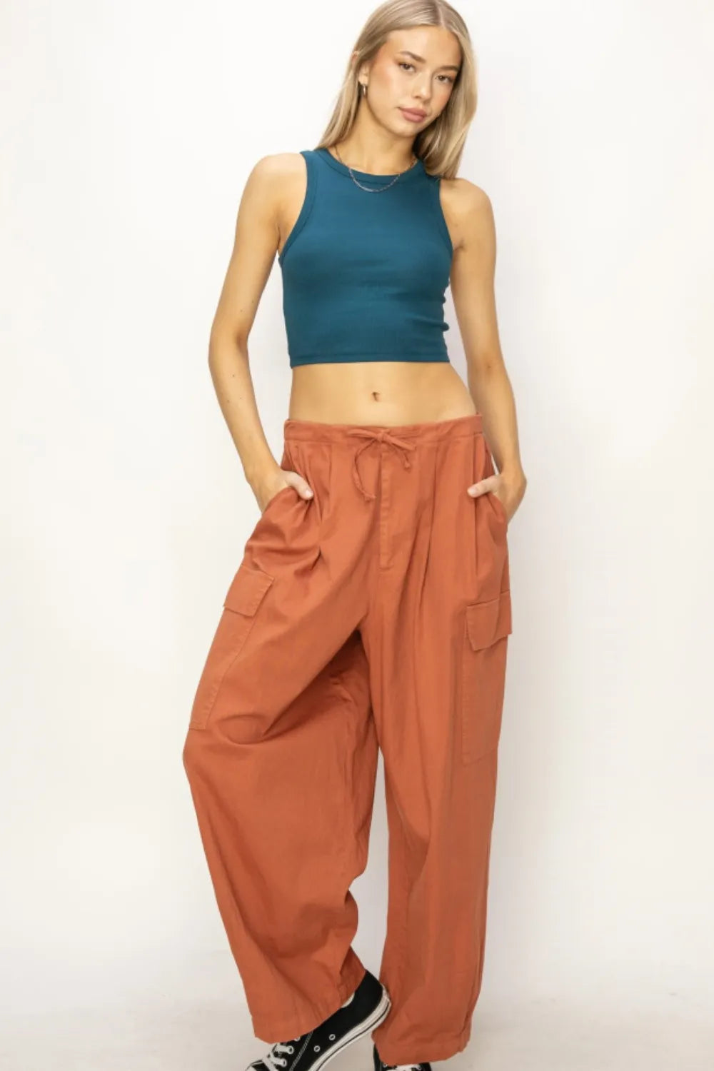 HYFVE Drawstring Cargo Wide Leg Pants BAKED GLAY df97523d-ebc3-4788-bb43-fb527a9d94e3-Max