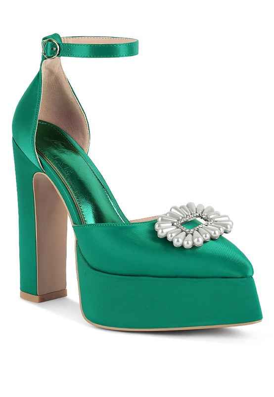 Maeissa Pearls Brooch Detail Block Heel Sandals Green 6.5 df99478c-1776-43e3-b491-b93e749747f8