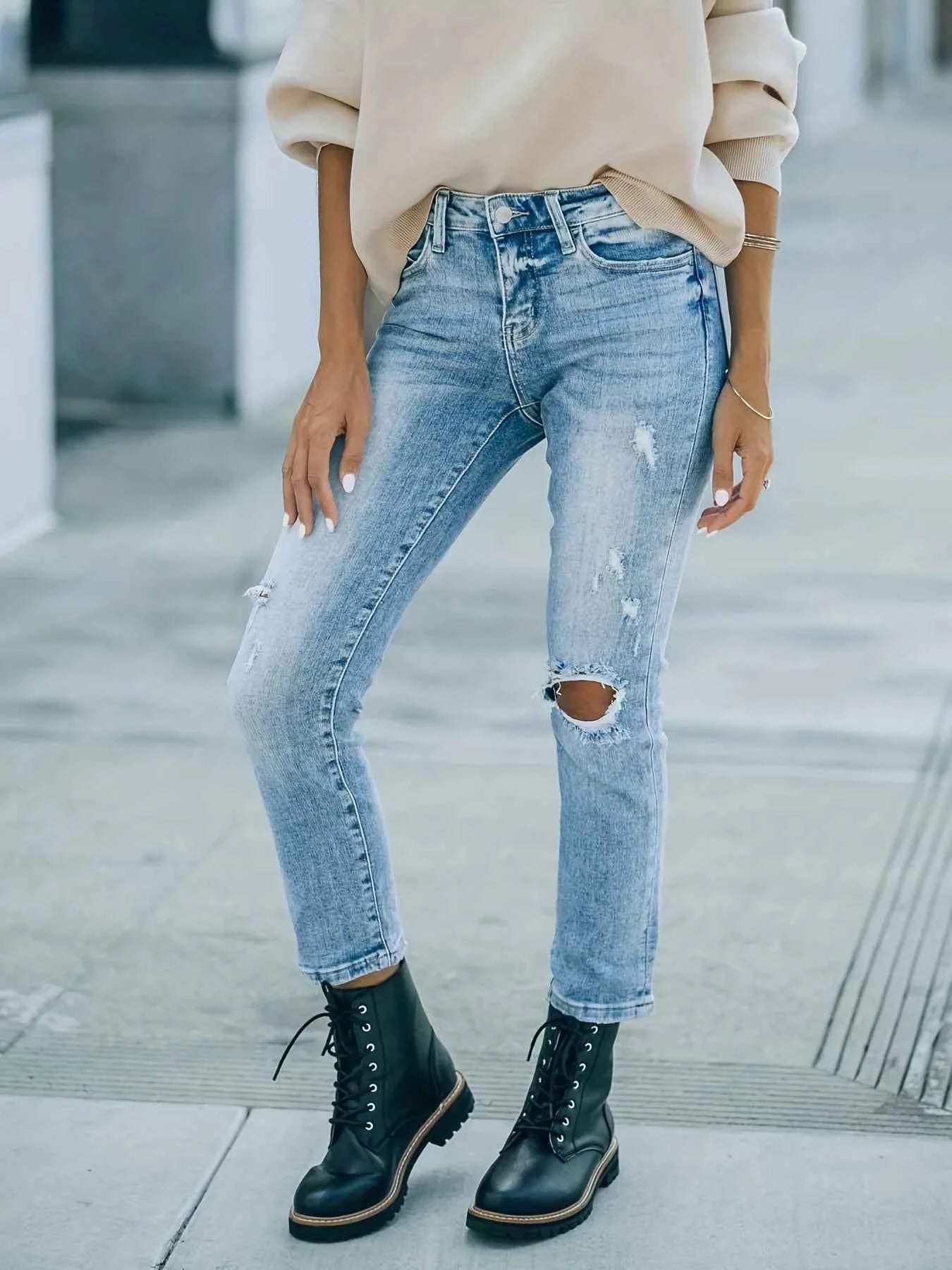 Distressed High Waist Jeans dfed5bdef87542a7ac614fd58a582816-Max-Origin