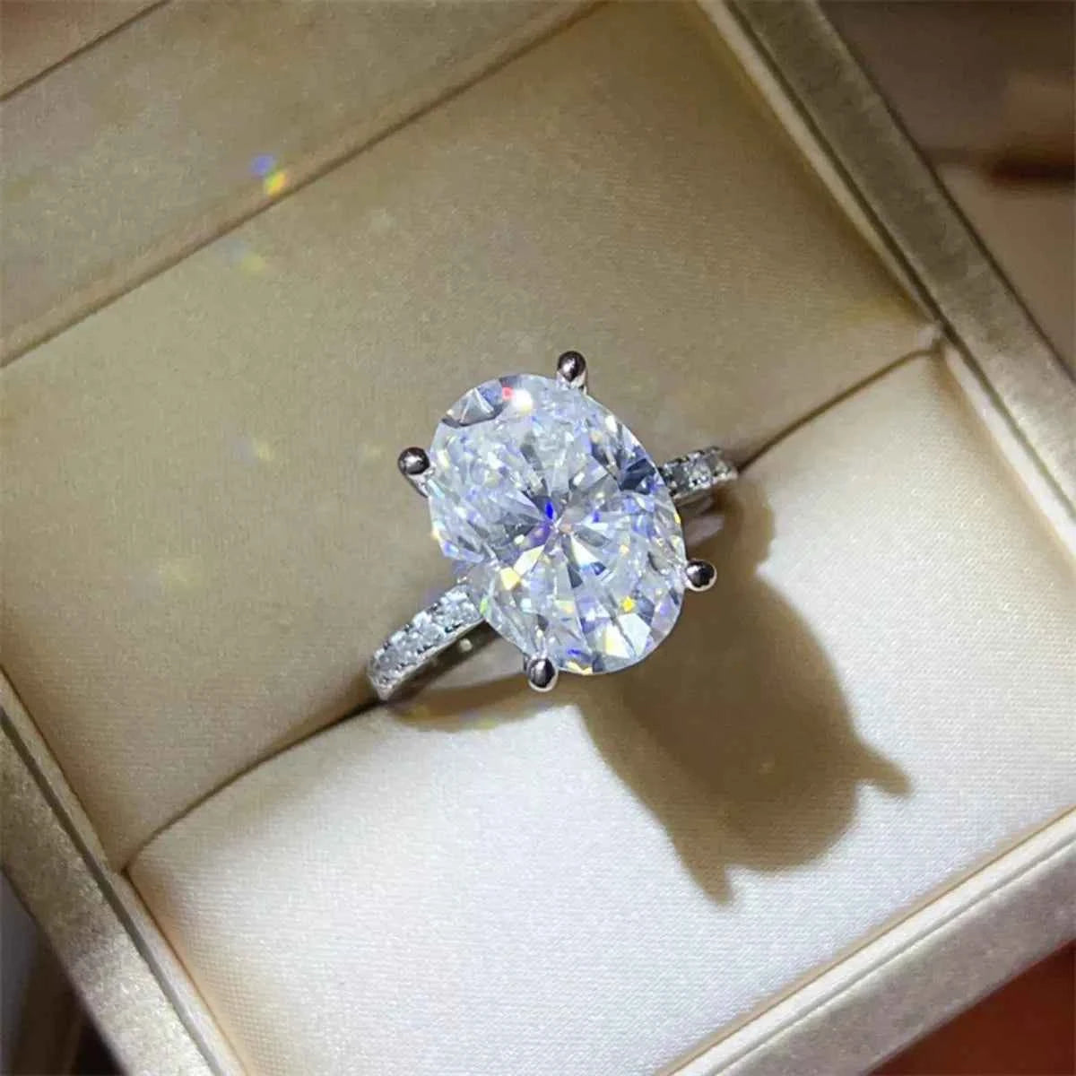 8 Carat Moissanite 925 Sterling Silver Ring Silver dff156a1-9f1d-49aa-87bb-c3529d620b62-Max-Origin