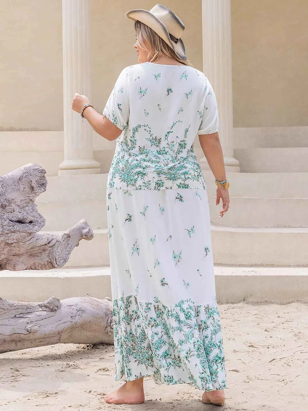 Plus Size Printed Lace Detail Short Sleeve Top and Skirt Set e0129660-71bc-4cbc-a1c8-b1eeb958c5d6-Max-Origin