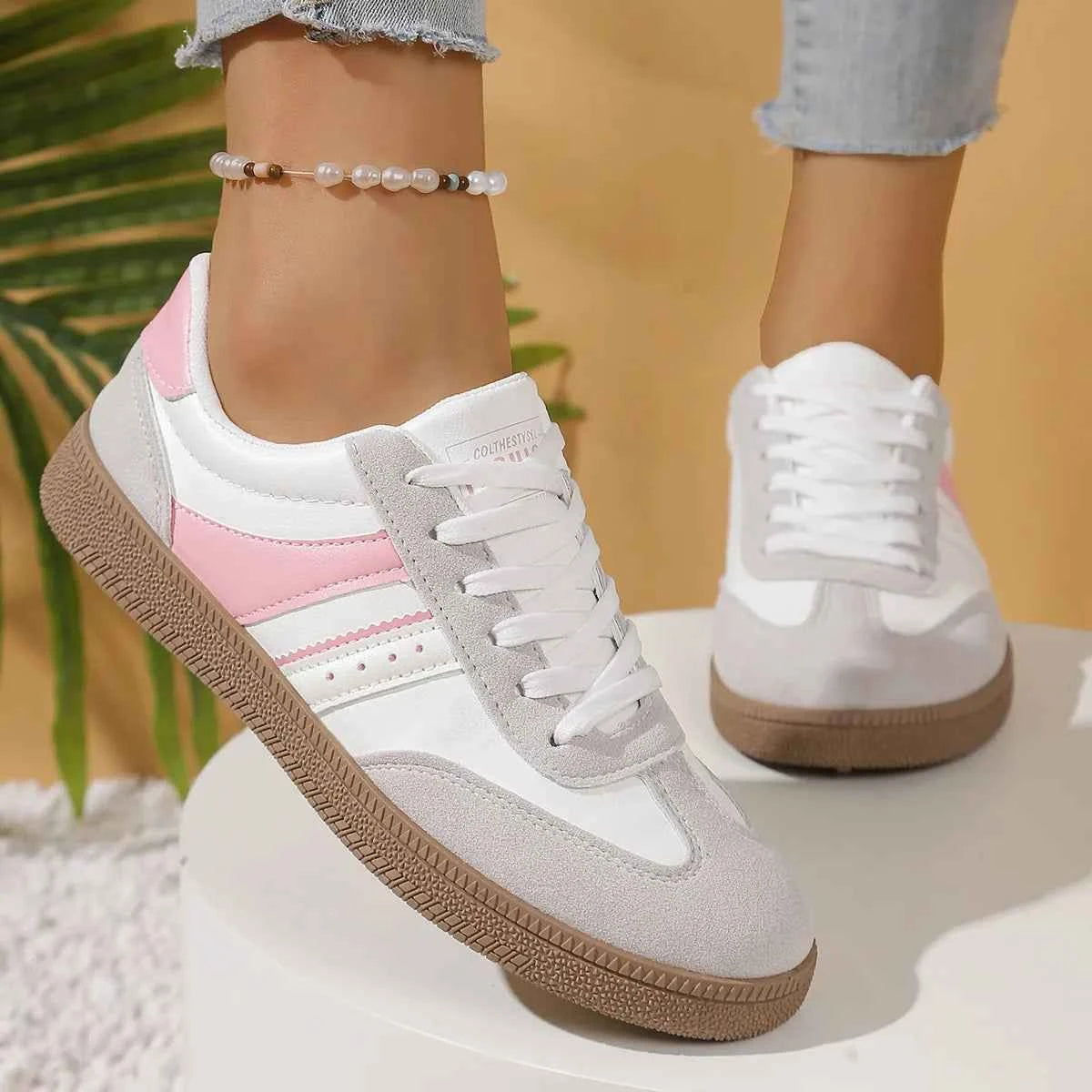 Round Toe Lace Up Sneakers e014e947d22e44f5901fd32fa9951230-Max-Origin