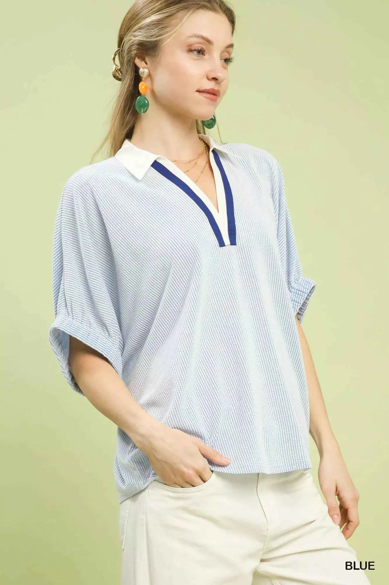 Contrast Collar V-Neck Top e02aa4fc-5f2b-4fcb-a4da-9424f792a823-Max-Origin