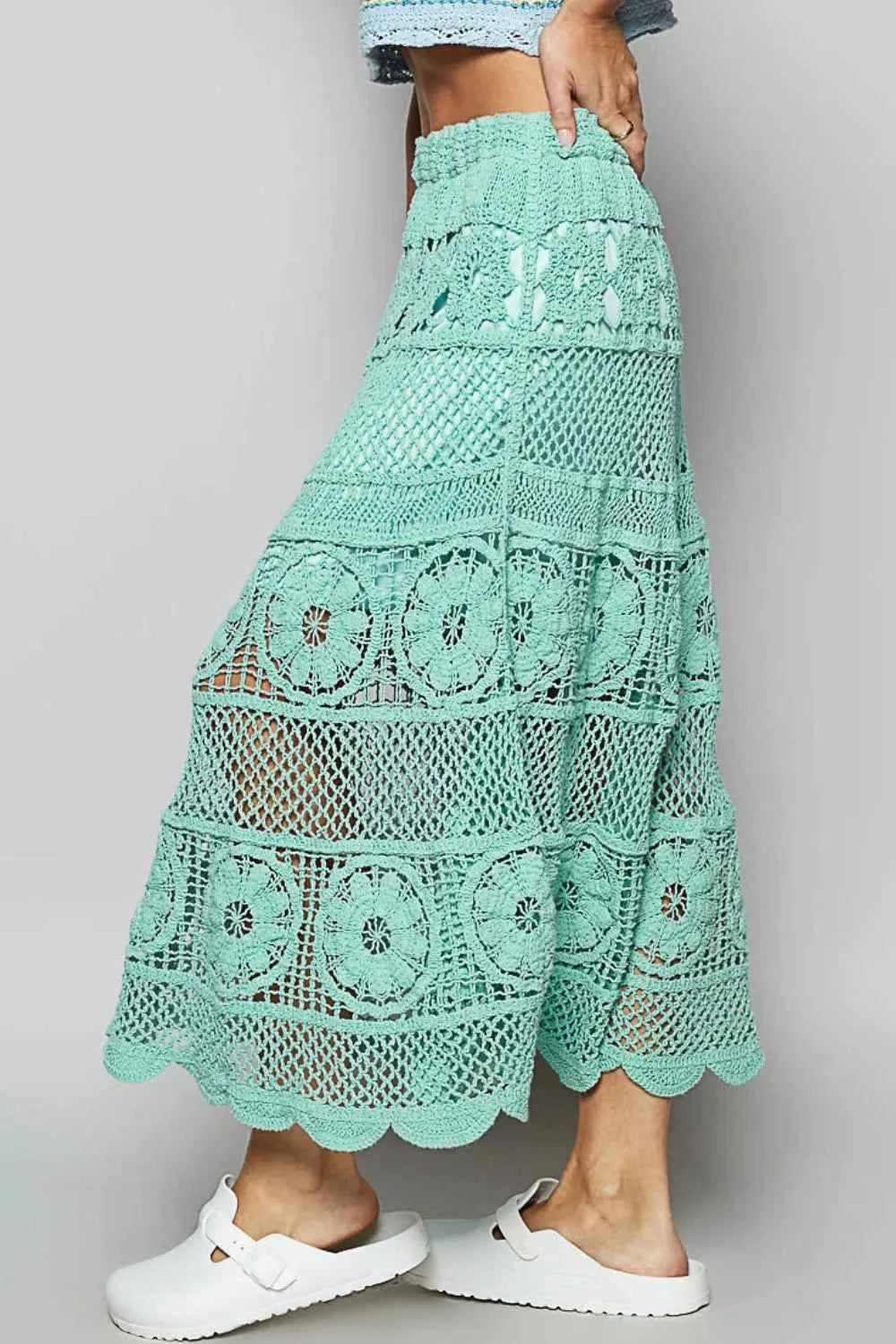 POL Lace Tiered Midi Skirt e0546b8e-6130-4b87-b95a-19c47d58ea38-Max-Origin