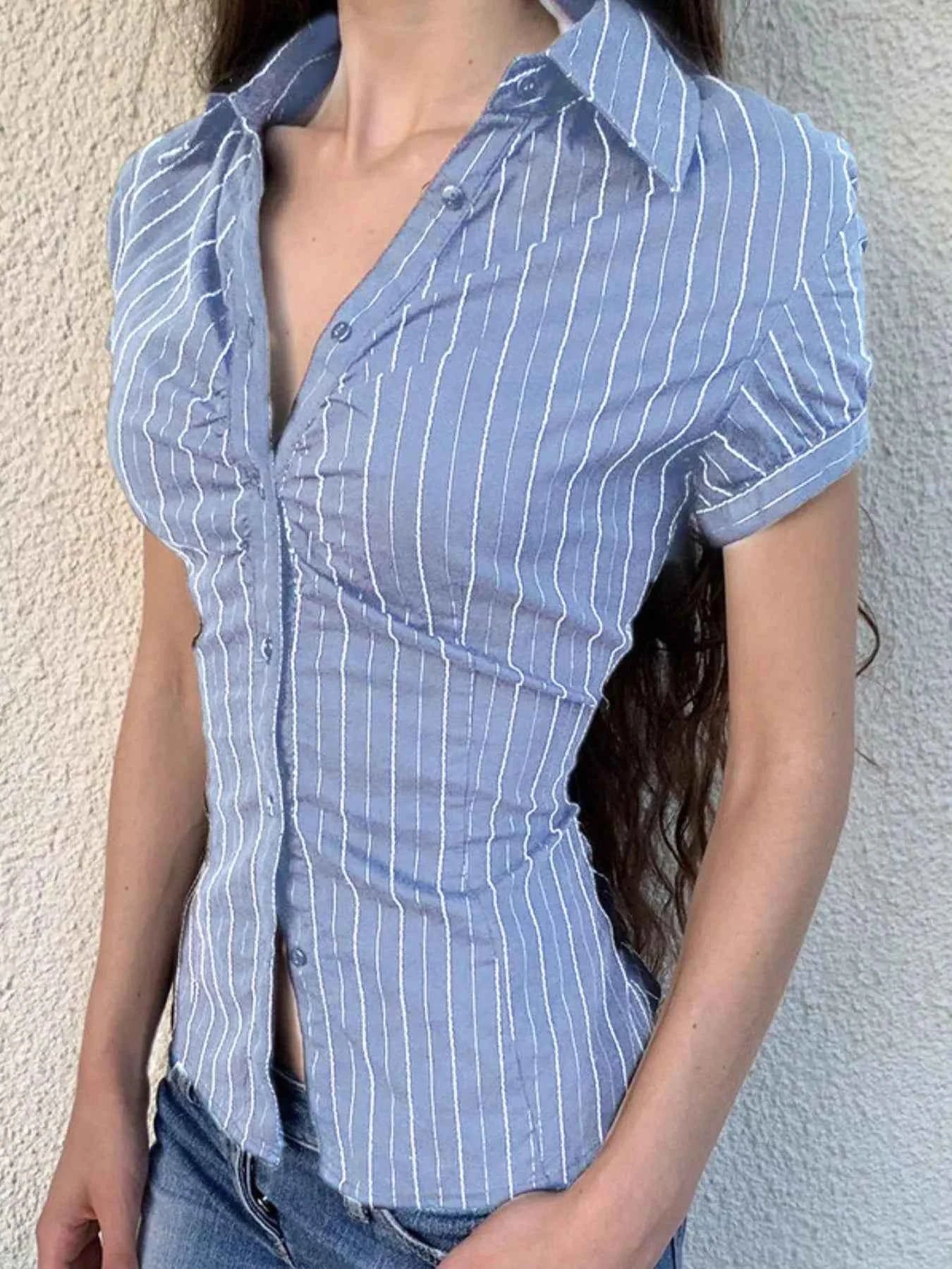 Striped Button-Down Collared Neck Shirt e09ef057-309b-4a24-af64-60dbd026a179-Max-Origin