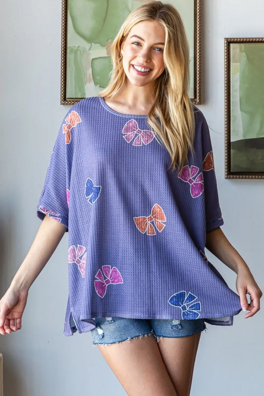 Bow Print Waffle Side Slit T-Shirt e0b6f5d2-5209-48f3-9e43-9a5ab228e806-Max
