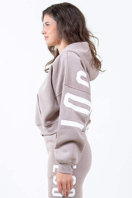 Letter Graphic Long Sleeve Drawstring Cropped Hoodie e10903af-cb34-4150-86dc-8758b676c559-Max