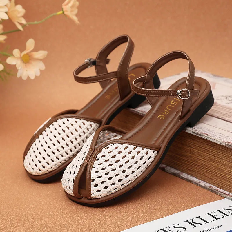 Round Toe Flats Slip-Ons White e116e8c1-f0ee-4fbb-957b-71c595ab55d5-Max-Origin