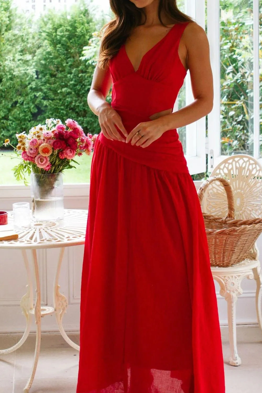 Cutout Back V-Neck Dress Scarlet e12a8c1b-5a2d-4a5e-861f-3a7ce8ebcd81-Max-Origin