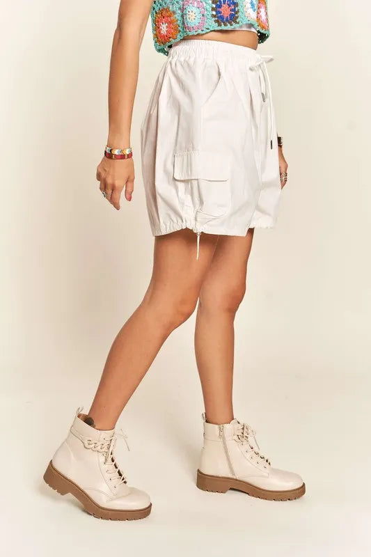 ADORA Drawstring Shorts with Pockets e1495615-5e58-4033-9018-528c0763459b-Max