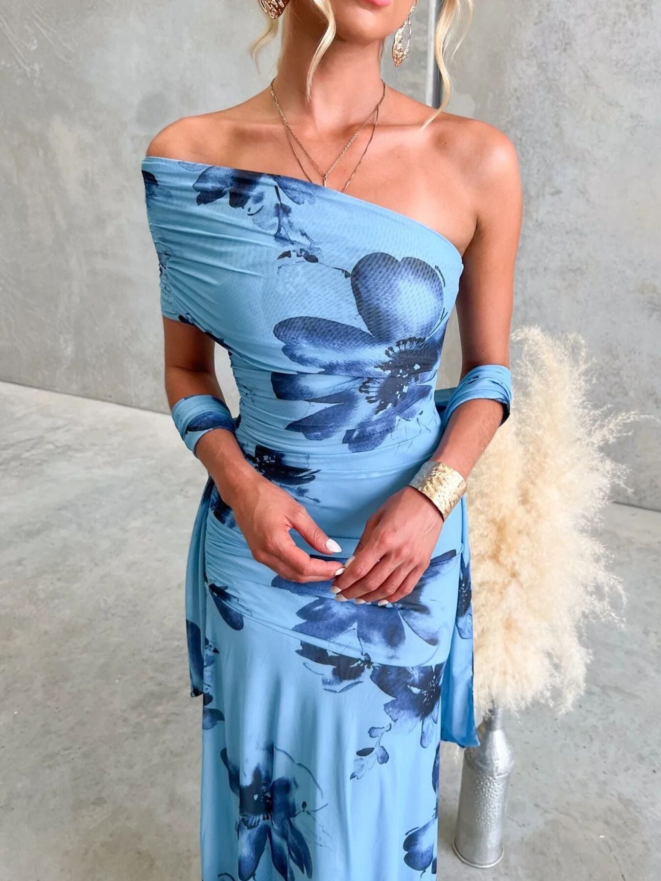 Floral Print One-Shoulder Ruched Maxi Dress e151eccd-350e-4c17-ba89-e1d5b5dc2bdc-Max