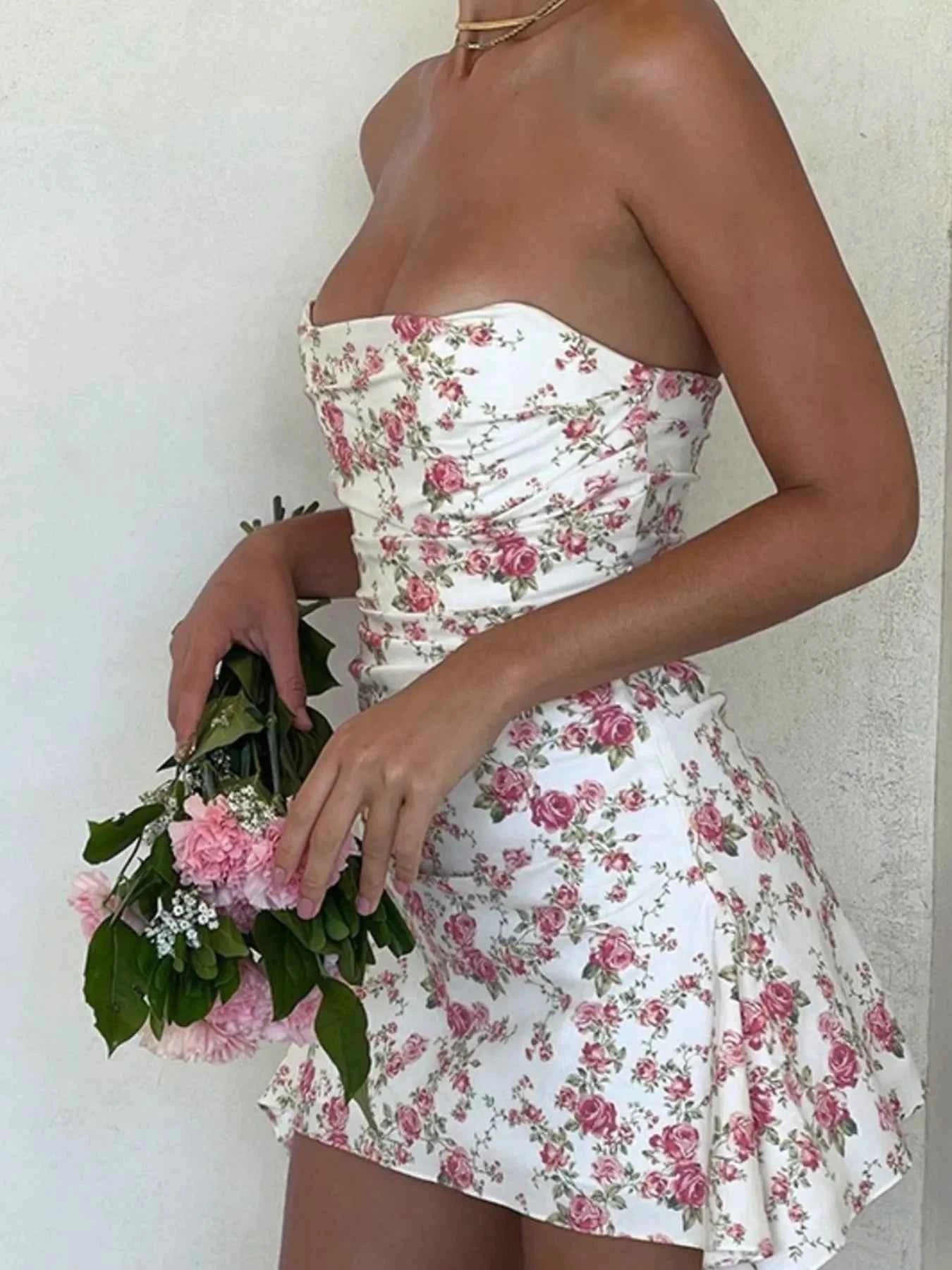 Floral Print Strapless Mini Dress e1b290de-1fb2-4edf-93d5-deb3670496e7-Max-Origin