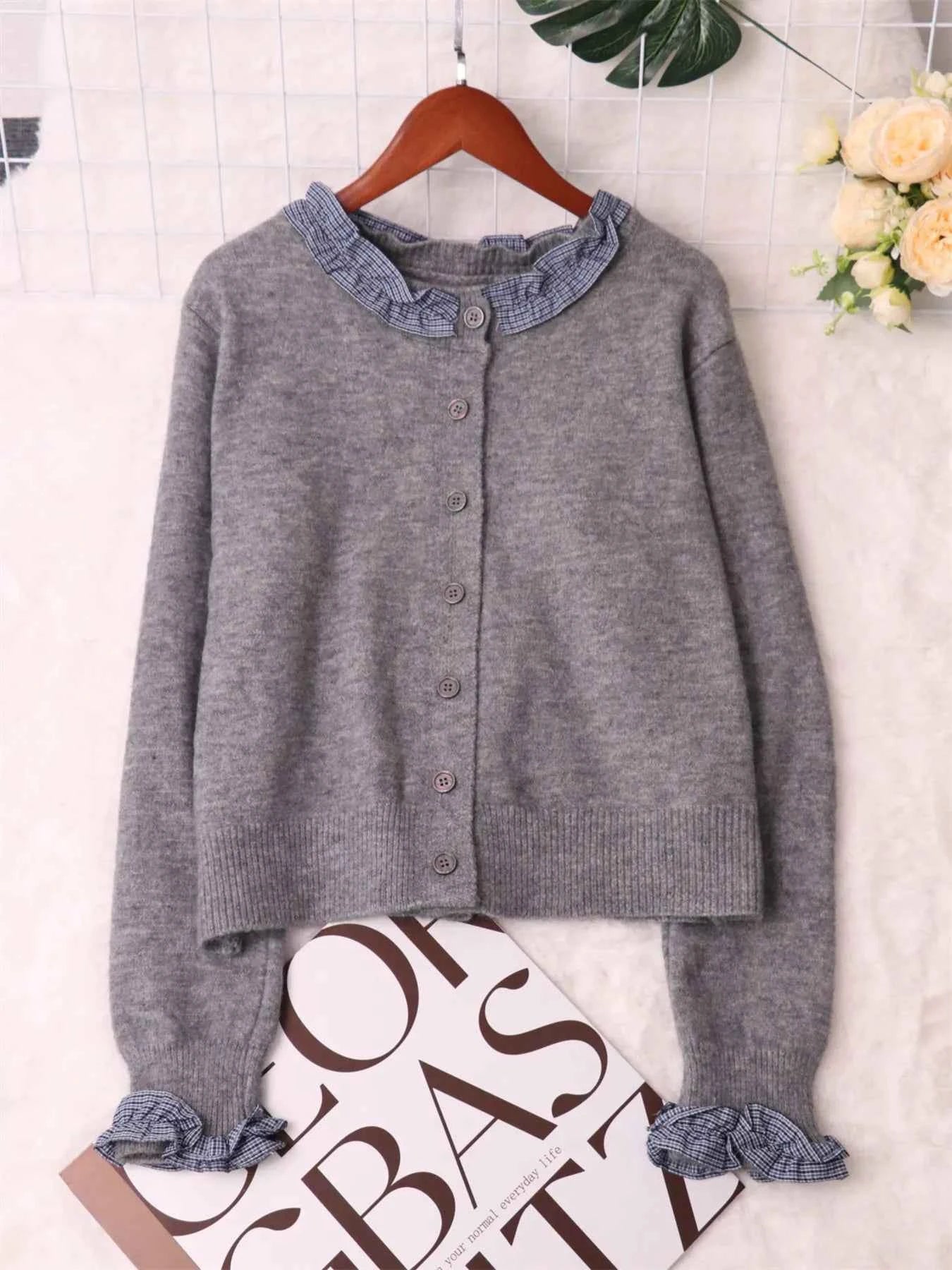 Button Up Long Sleeve Cardigan e215c67155384c40a8bdbe72d8f89389-Max-Origin