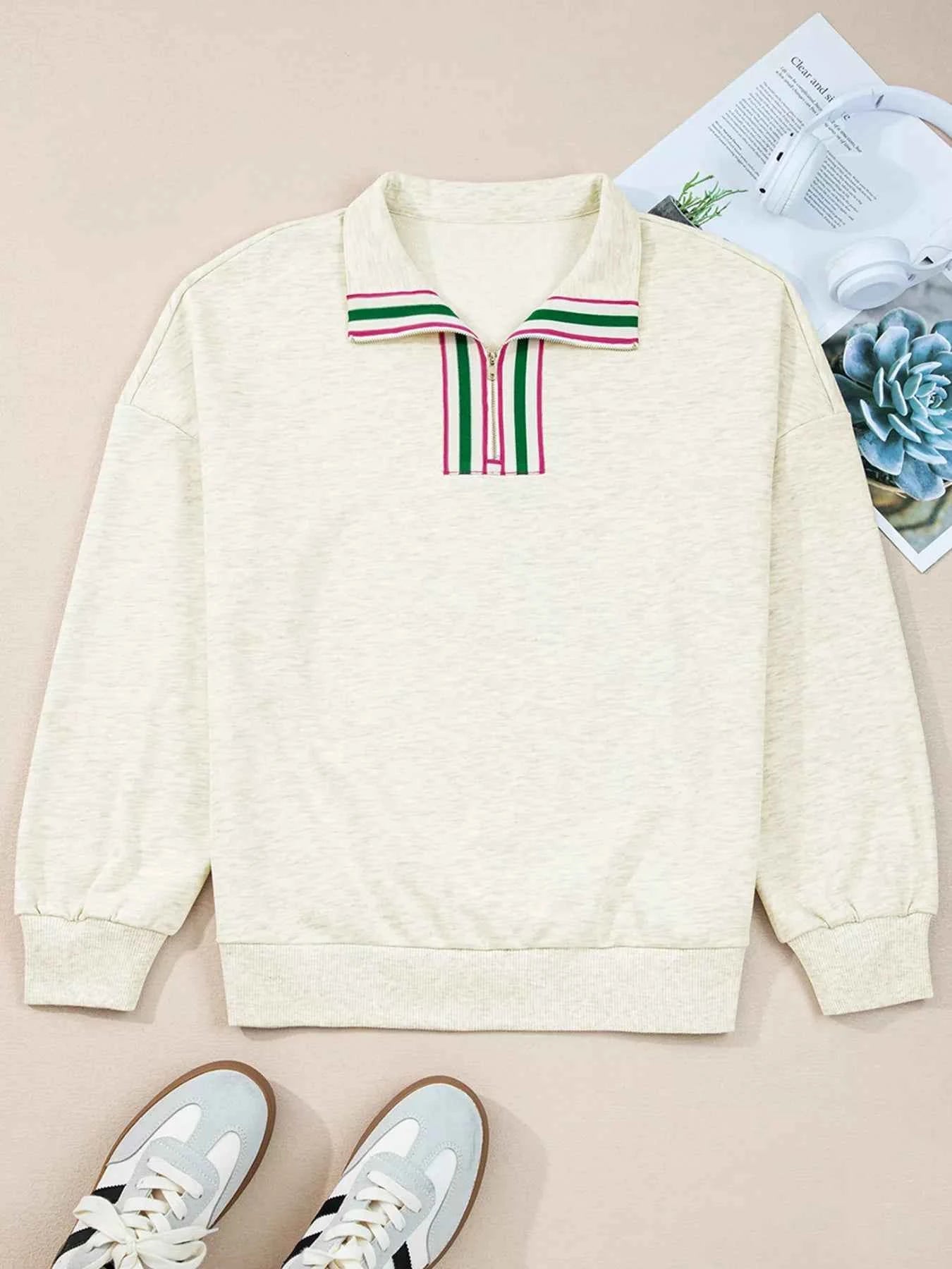 Contrast Striped Patchwork Zip Collar Sweatshirt e218de9765bf4942b0110426b2c79c40-Max-Origin