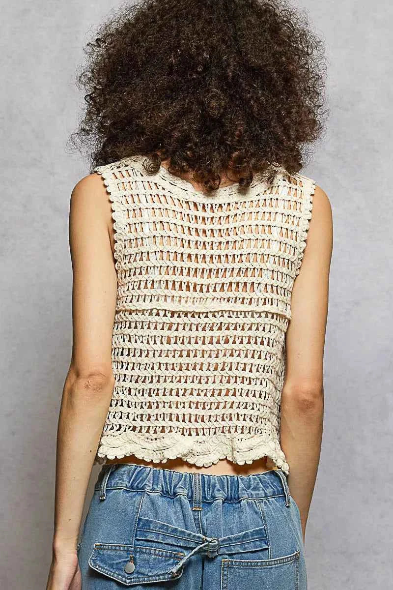 POL Floral Round Neck Cropped Crochet Sleeveless Top with Scalloped Edge e2642301-b43b-488b-8c55-9d41f9e272a3-Max-Origin