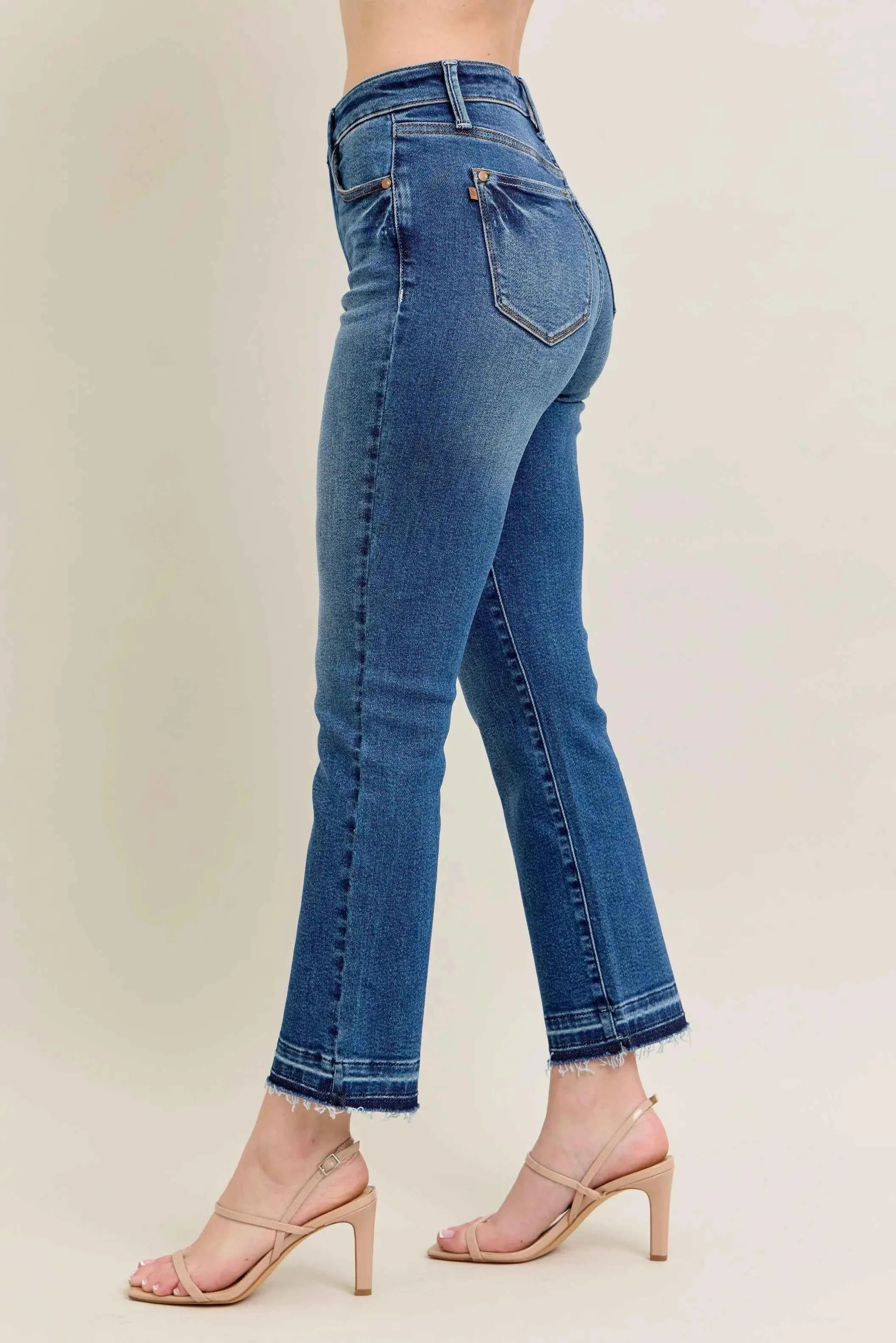 Judy Blue Full Size Hw Vintage Wash Release Hem Kick Flare Jeans Plus Size e2b92edbc96044c28312ca7020ec3edd-Max-Origin