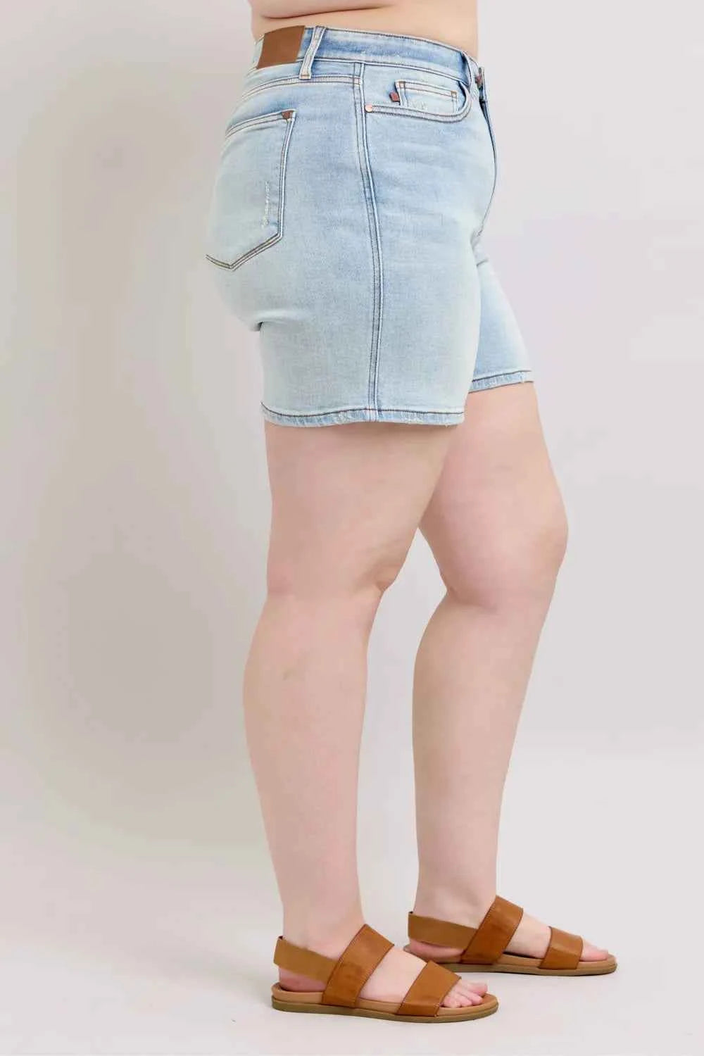 Full Size 2 Button Denim Shorts with Pockets Plus Size e2d0663d-0e98-4cba-ba5f-d73fcbc040fe-Max