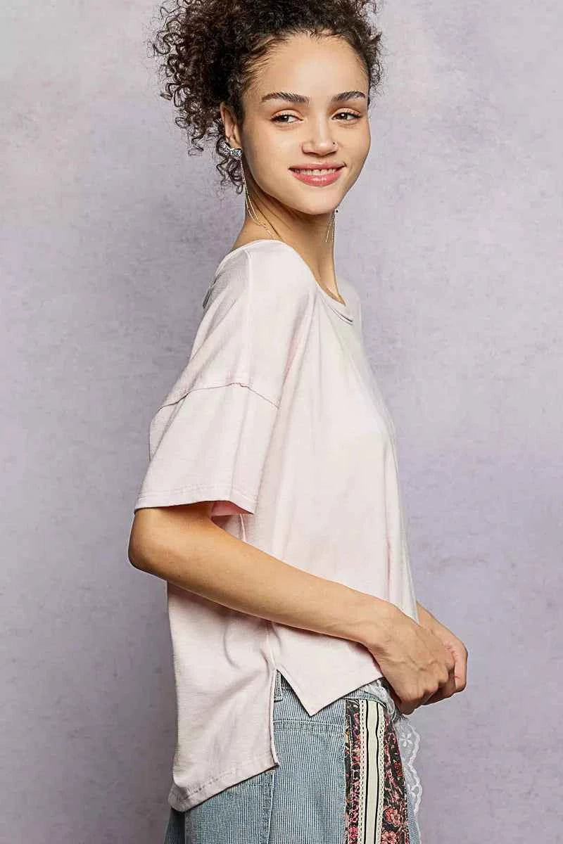 POL Round Neck Short Sleeve T-Shirt with High Low Hem e2ecb732-53e6-4285-93a9-026adbfb6c78-Max-Origin