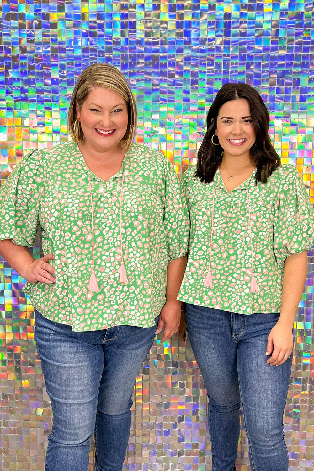 Green Plus Size Leopard Tassel Tie Split Neck Puff Sleeve Blouse e33f75db8b7ce89d