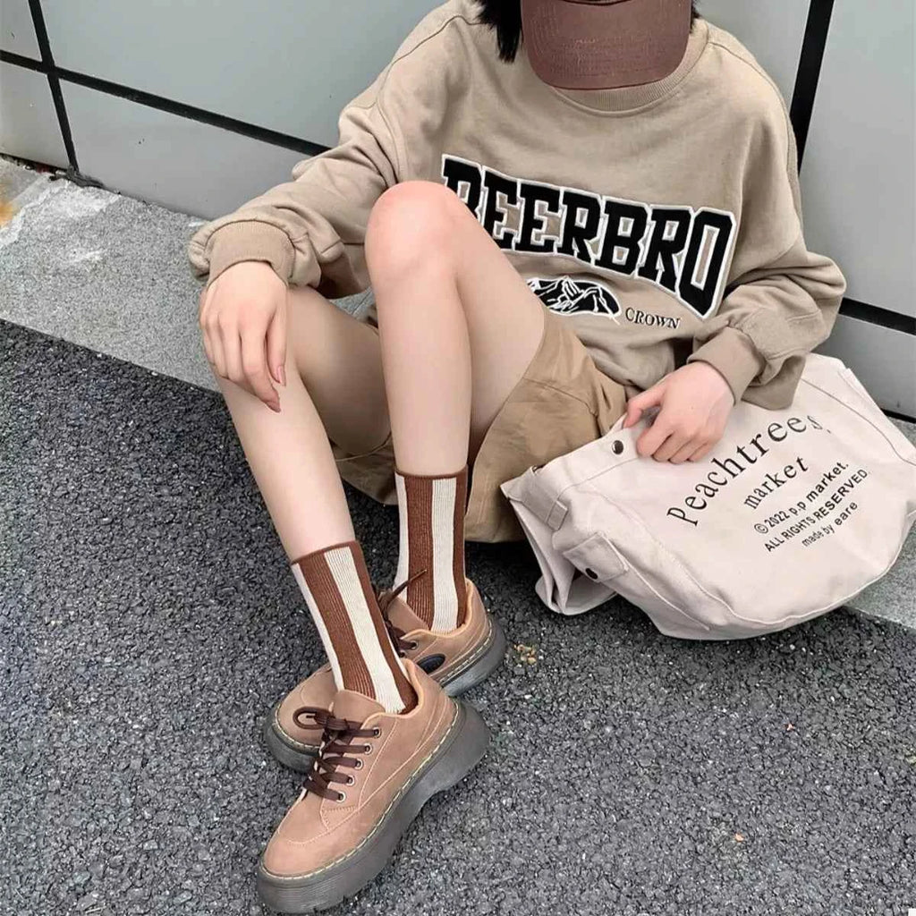 Contrast Striped Crew Socks e366b0ad-596a-4cac-8a50-9654e0ecc3a8-Max-Origin